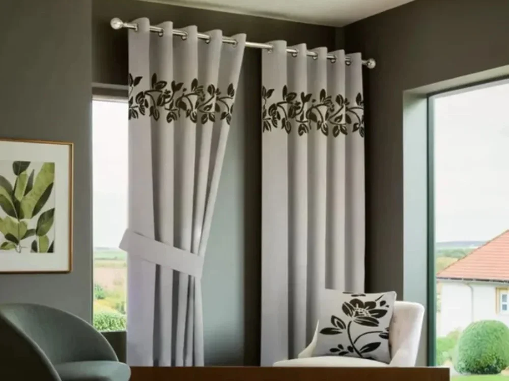 contemporary curtain designs for Dubai living room