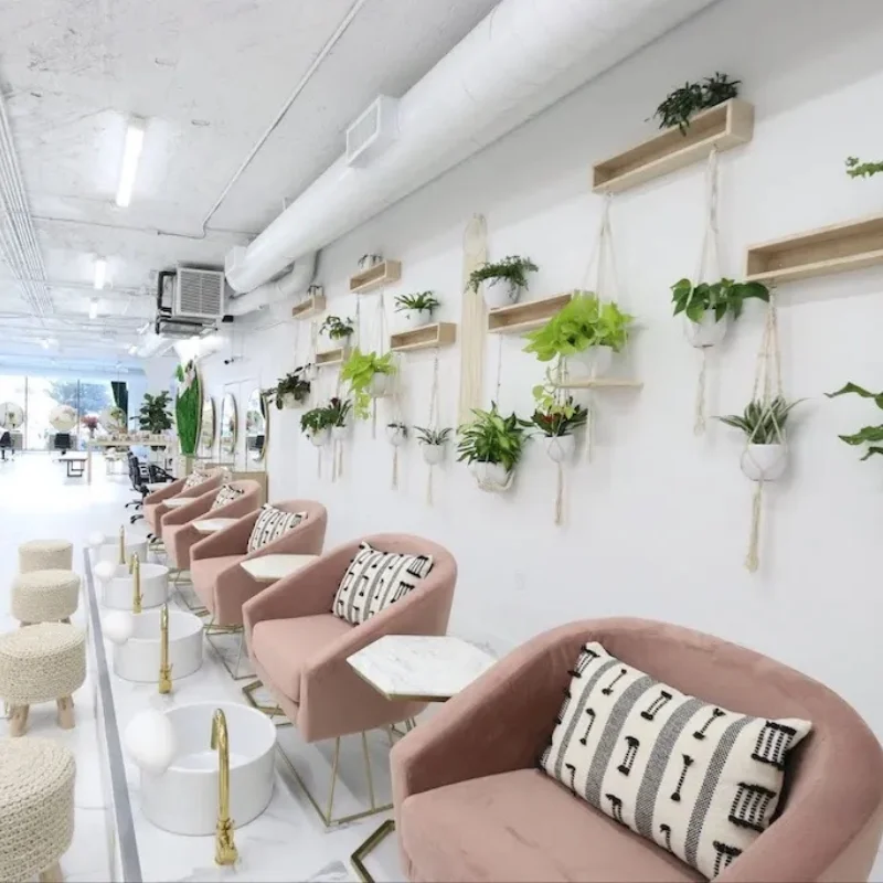 comfortable waiting area design in beauty salon