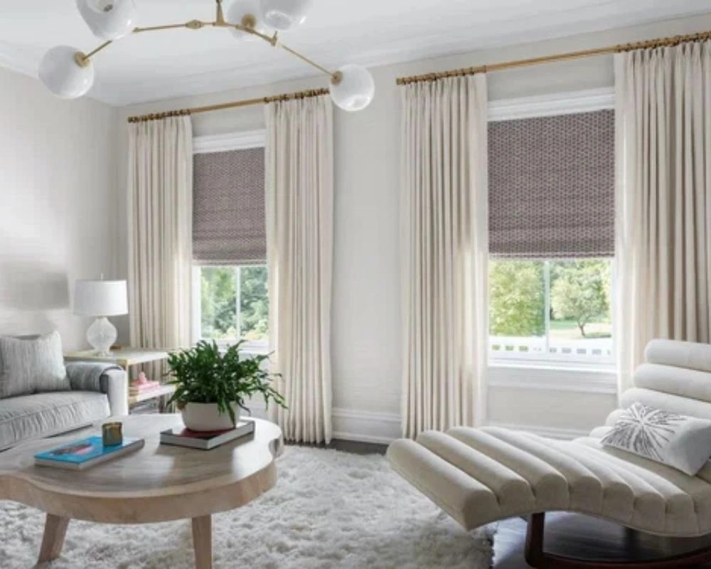 Modern window blinds for Dubai apartment renovation.