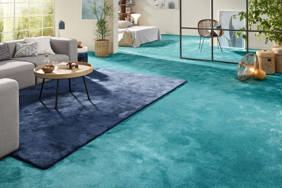Soft beige wall to wall carpet in Dubai home.