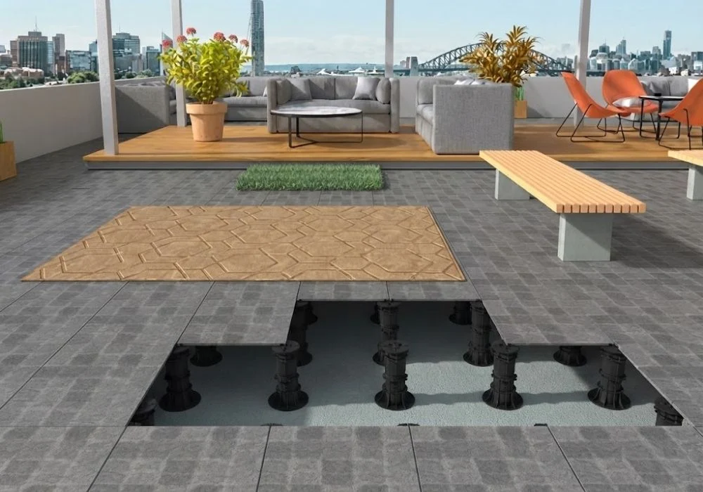 Outdoor raised floor pedestal system for patio
