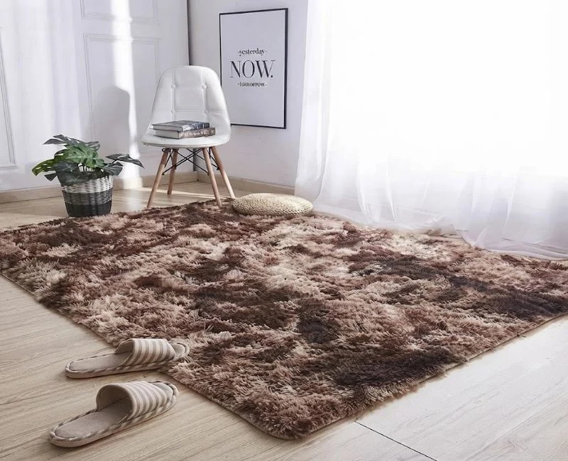 Thick textured brown shaggy rug in Dubai living area.