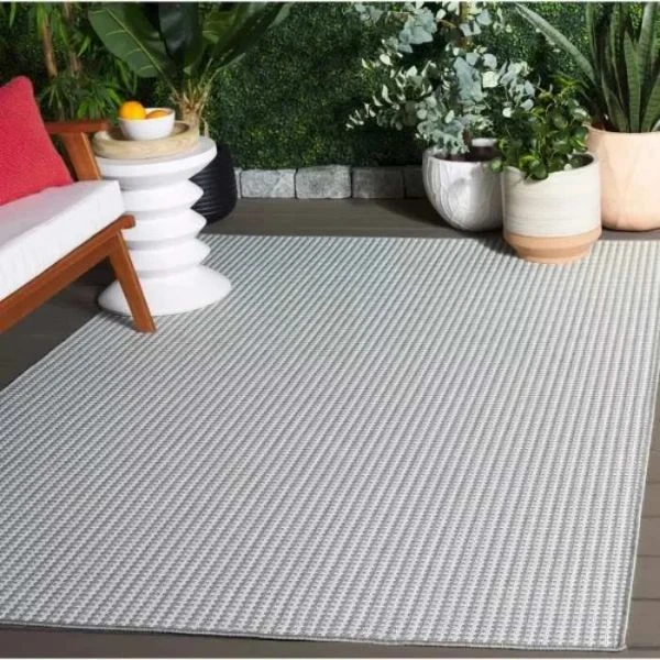 Outdoor mats in Dubai balcony flooring