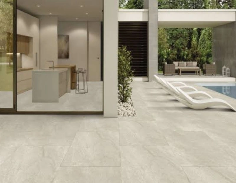 Outdoor porcelain tiles near swimming pool area