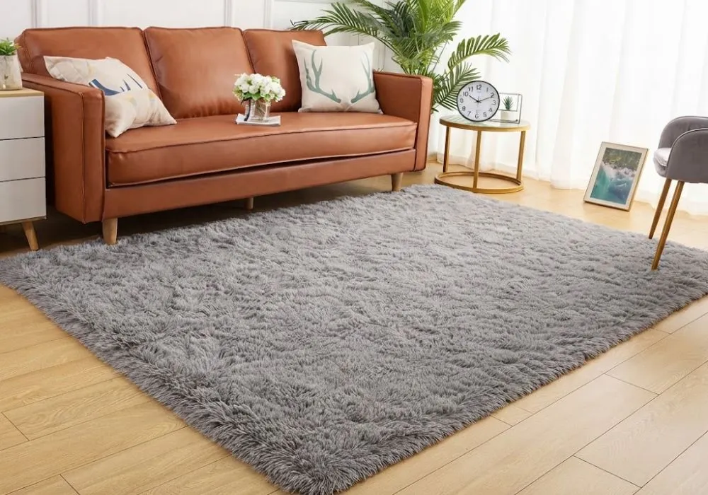 Solid grey fluffy shaggy rug in Dubai apartment.